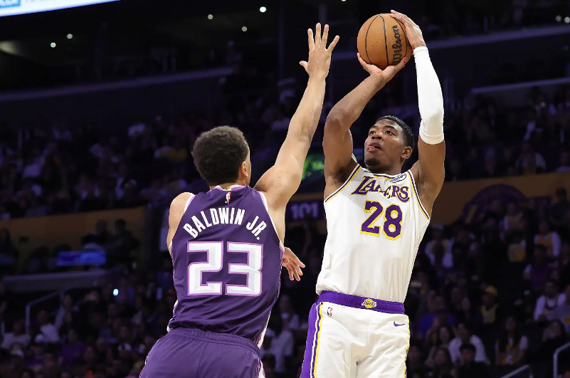 开云服务-得分能力依然很难发挥，湖人锋线大将在第二阵容中无法施展才能？